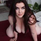 curvyagathafree