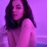 sneakyviolet